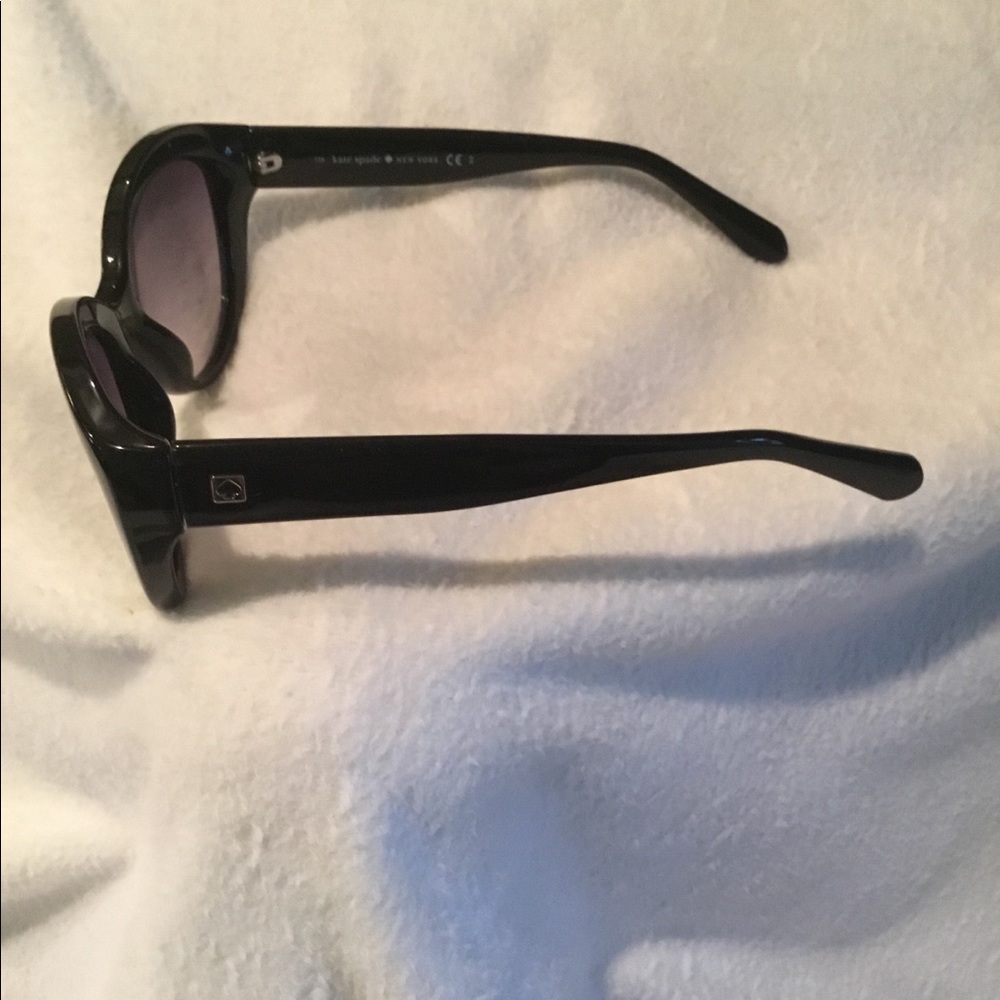 Kate Spade ♠️ Beautiful Sunglasses 🕶️ - Picture 7 of 10